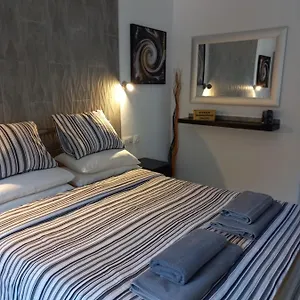 https://caleta-holiday-bungalow.in-canary-islands.com